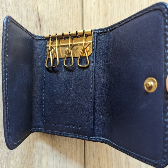 SOLD Marc Jacobs Key Wallet in Navy Blue - Picture 3 of 4